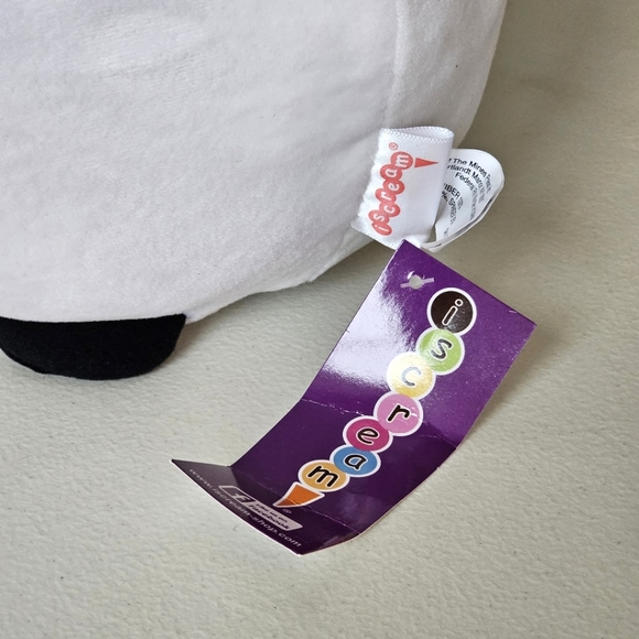 Iscream Super Soft Stuffed Black White Frosty Paws Fleece Pillow Brand New - Picture 5 of 12